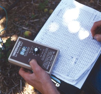 old watermark soil mosture meter _ vieux boitier Watermark